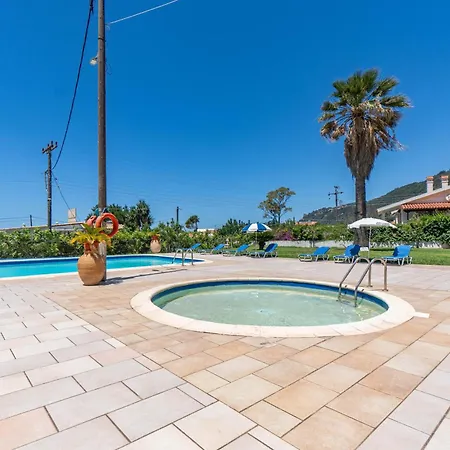 Διαμέρισμα Mires House Side First Floor 9 *